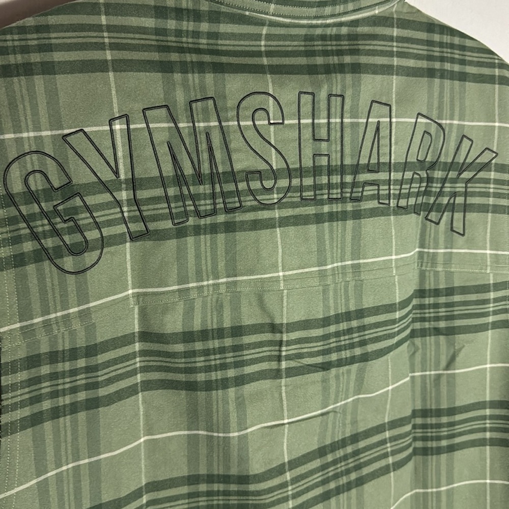 NWT GymShark CHECK SLEEVELESS SHIRT Size Large flannel muscle shirt - Picture 5 of 6